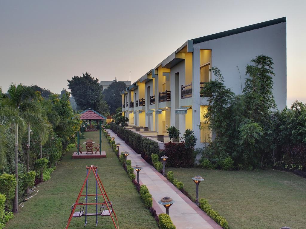 V Resorts Rajaji National Park Rishīkesh Exteriör bild