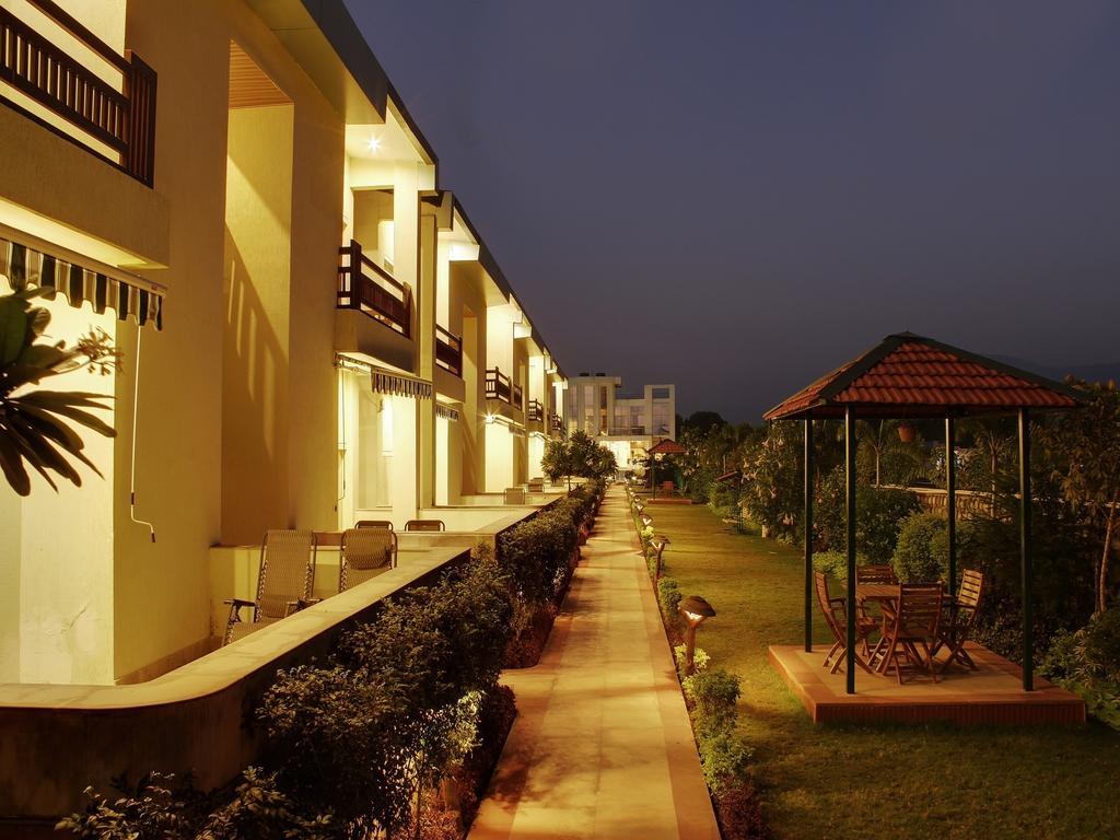 V Resorts Rajaji National Park Rishīkesh Exteriör bild
