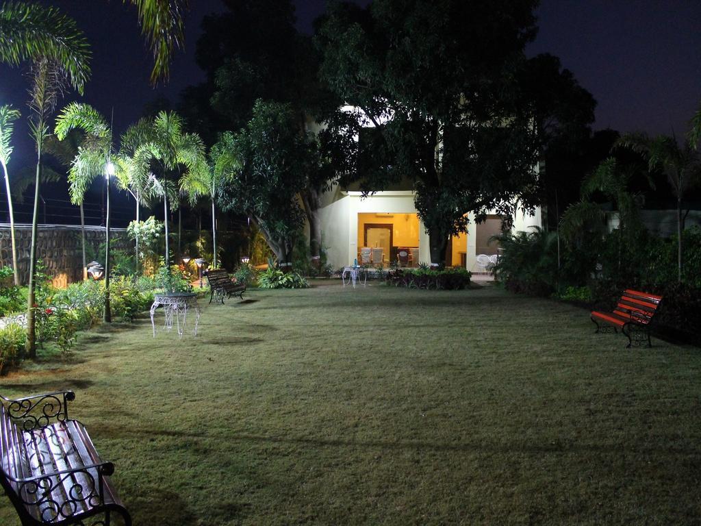 V Resorts Rajaji National Park Rishīkesh Exteriör bild