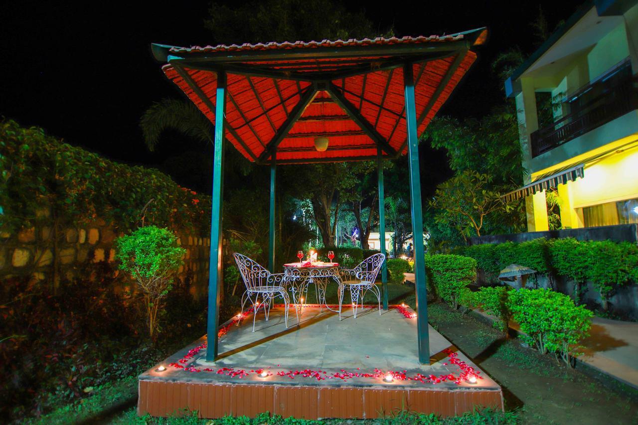 V Resorts Rajaji National Park Rishīkesh Exteriör bild