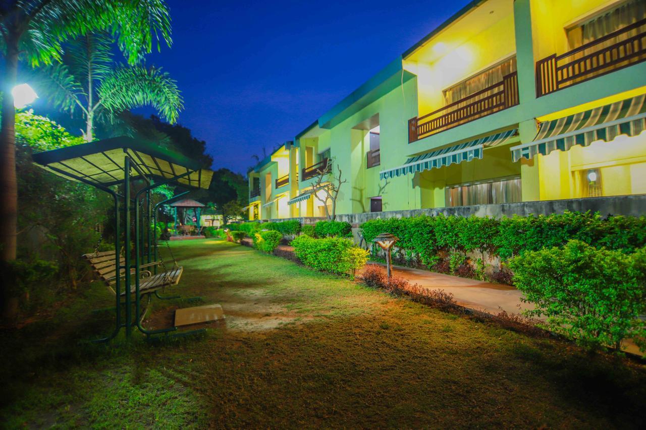 V Resorts Rajaji National Park Rishīkesh Exteriör bild